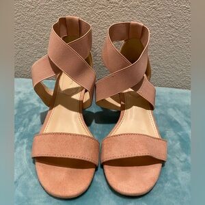 Liz Claiborne Light pink suede dress shoes